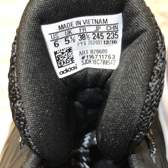 Adidas - Picture 6 of 8